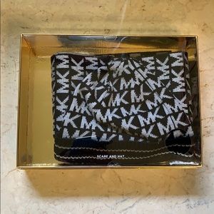Michael Kors scarf & hat set in black and white